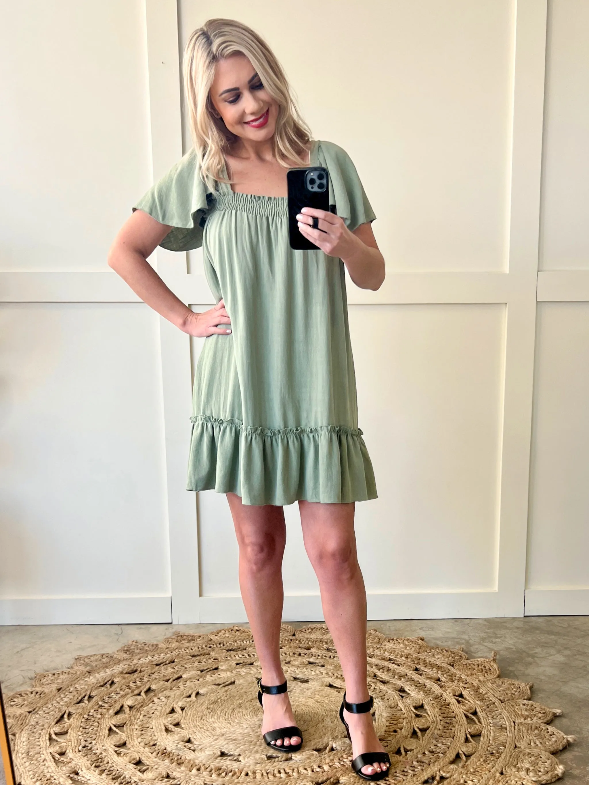 *Size 2XL: Smocked Flutter Sleeve Dress in Green Willow